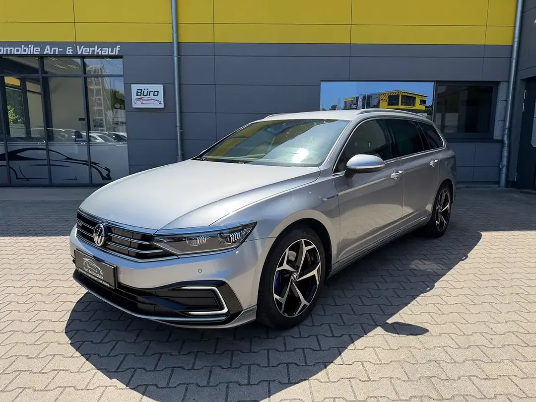 Volkswagen Passat Variant Hybrid GTE - foto 2