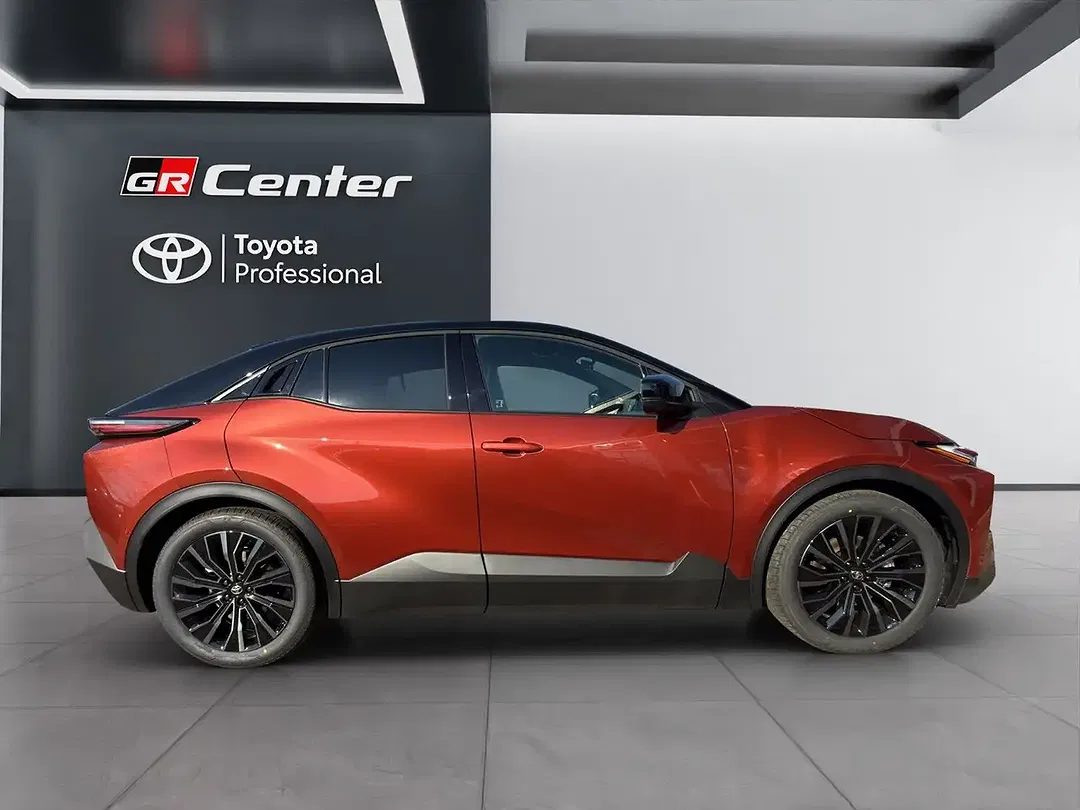 Toyota C-HR - Thumbnail 6