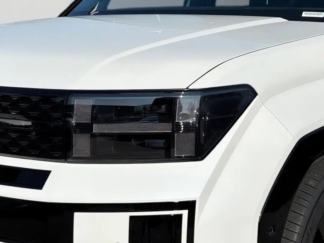 Hyundai SANTA FE - Thumbnail 6