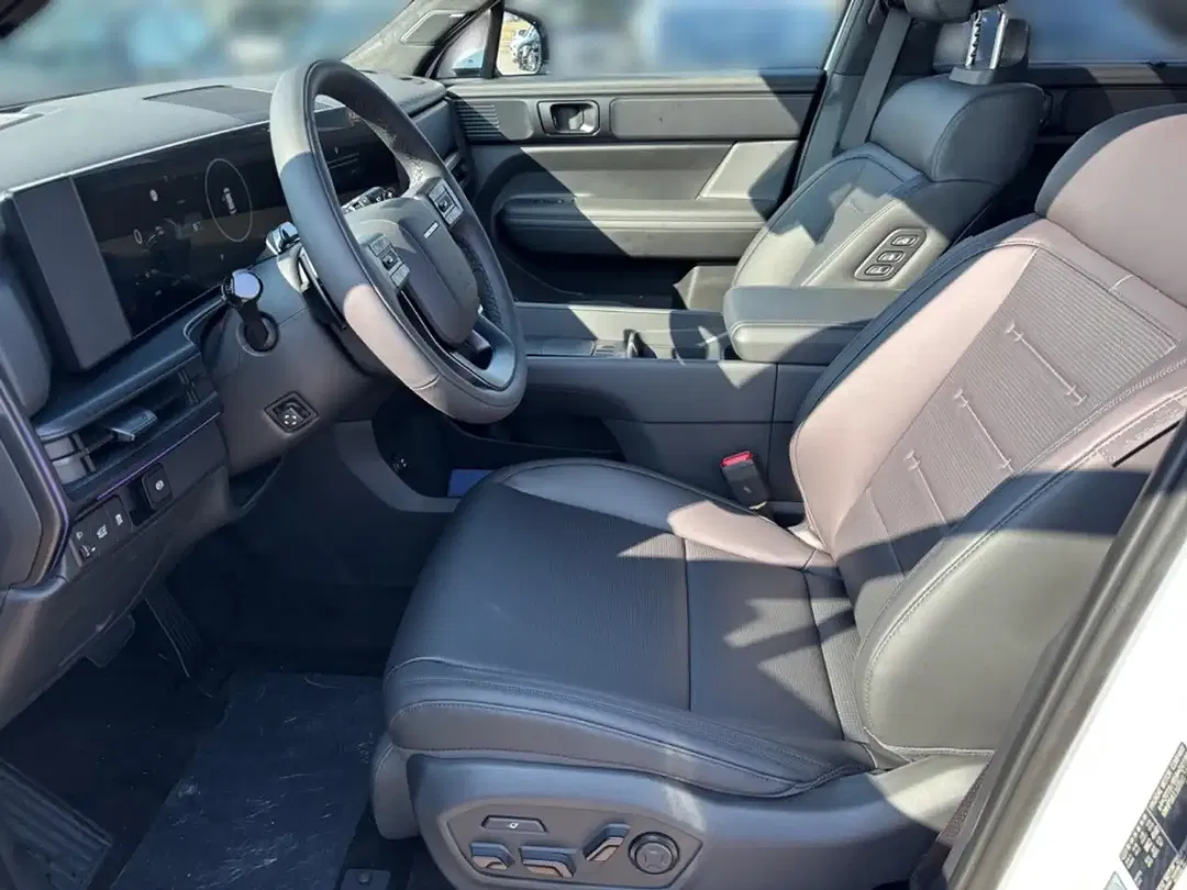 Hyundai SANTA FE - Thumbnail 7