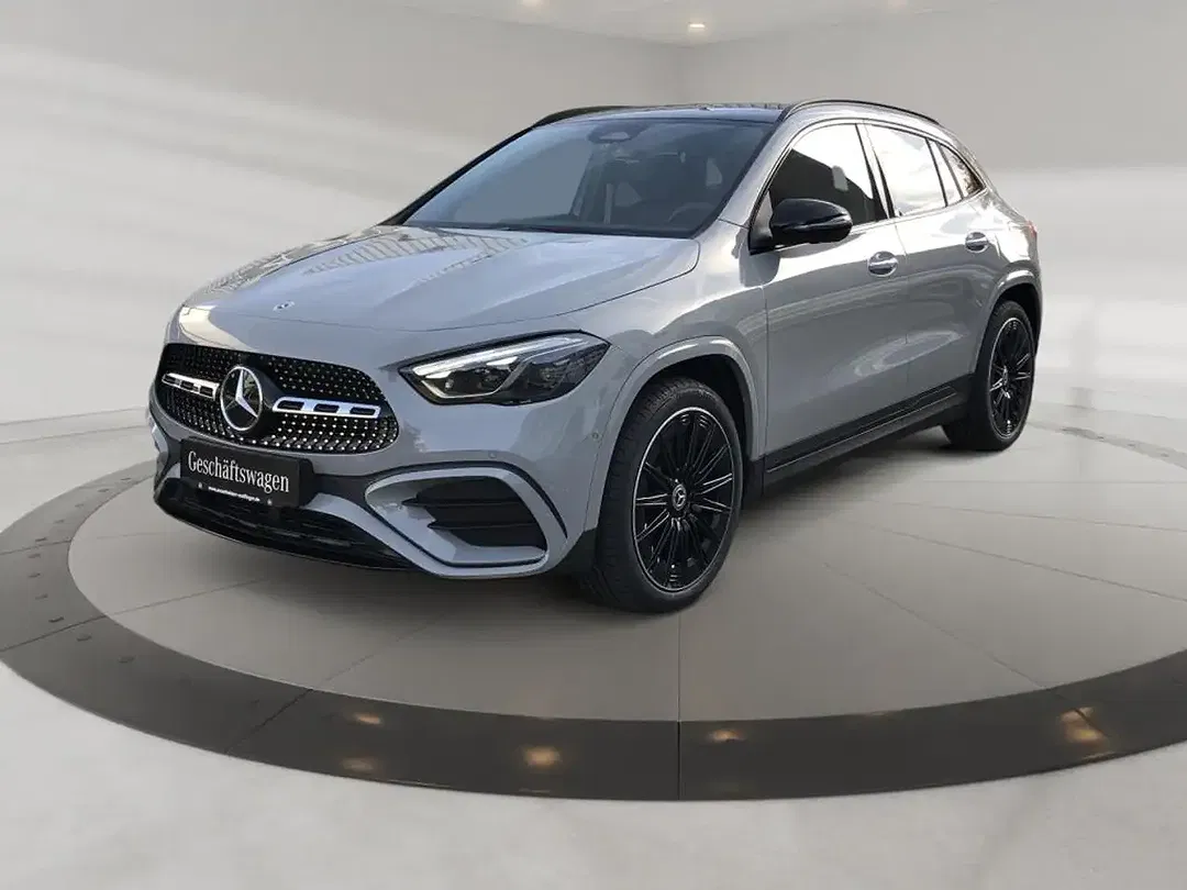Mercedes-Benz GLA 200 - Thumbnail 1