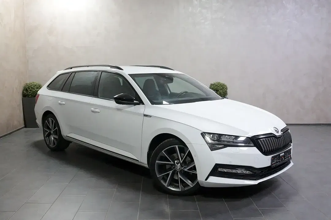 Skoda Superb iV DSG Combi Sportline - foto 2