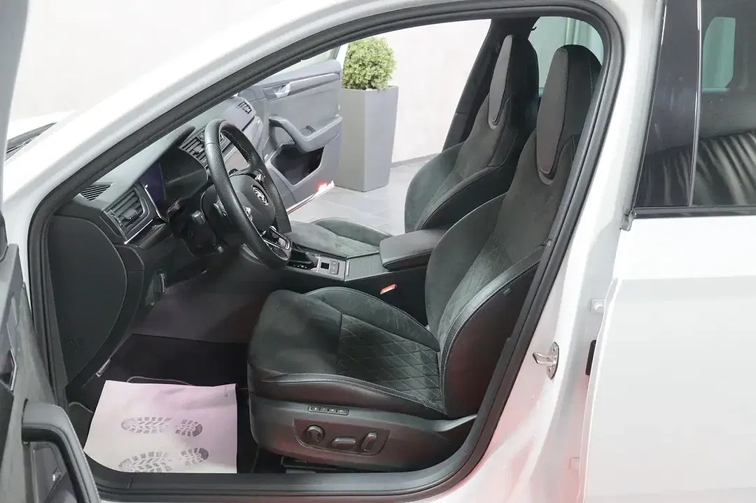 Skoda Superb - Thumbnail 3