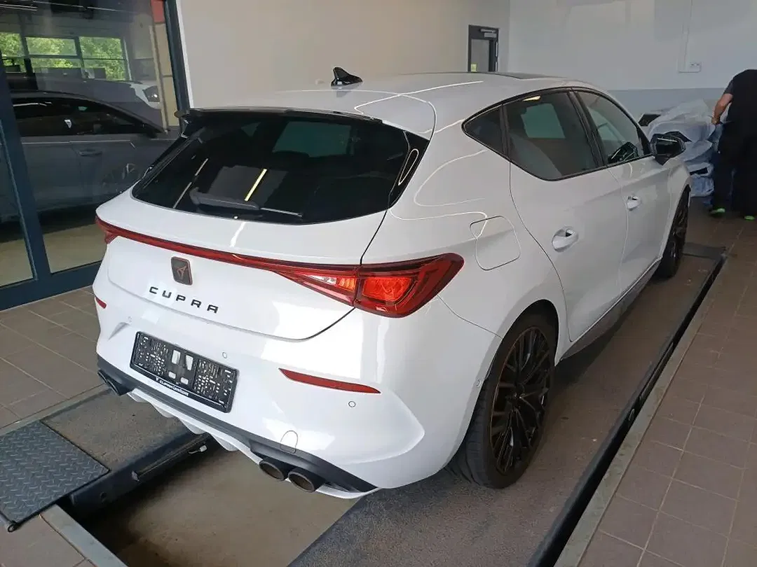 CUPRA Leon - Thumbnail 5