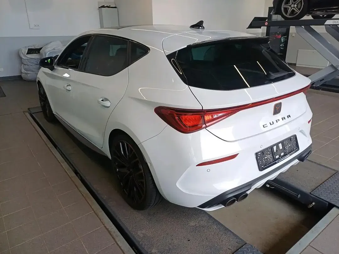 CUPRA Leon - Thumbnail 6