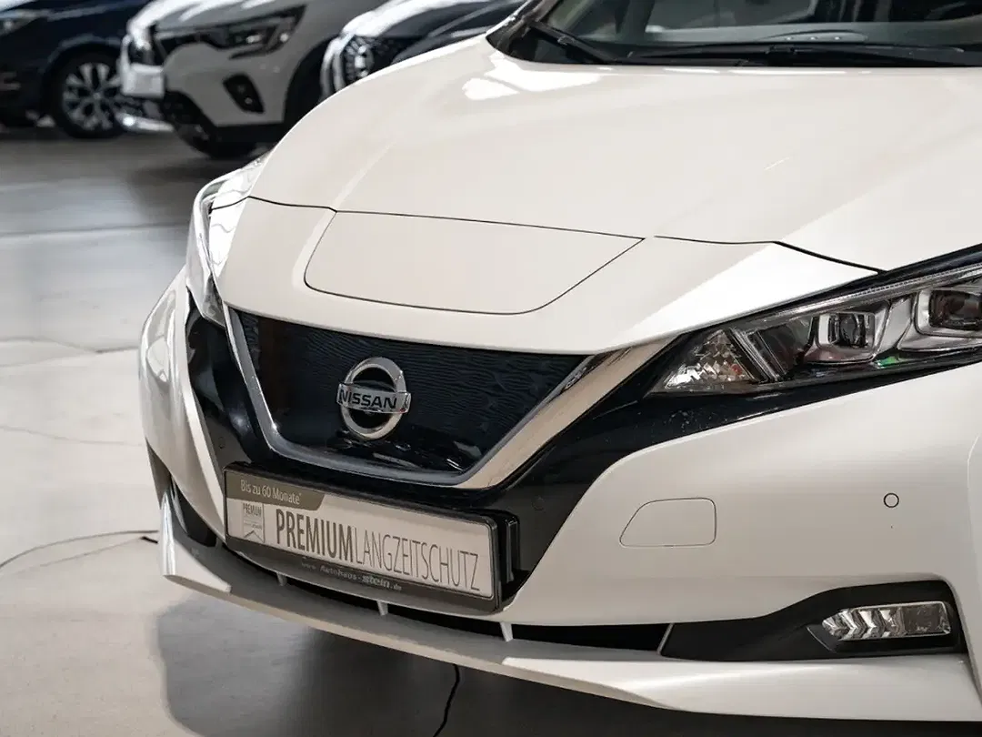 Nissan Leaf - Thumbnail 13