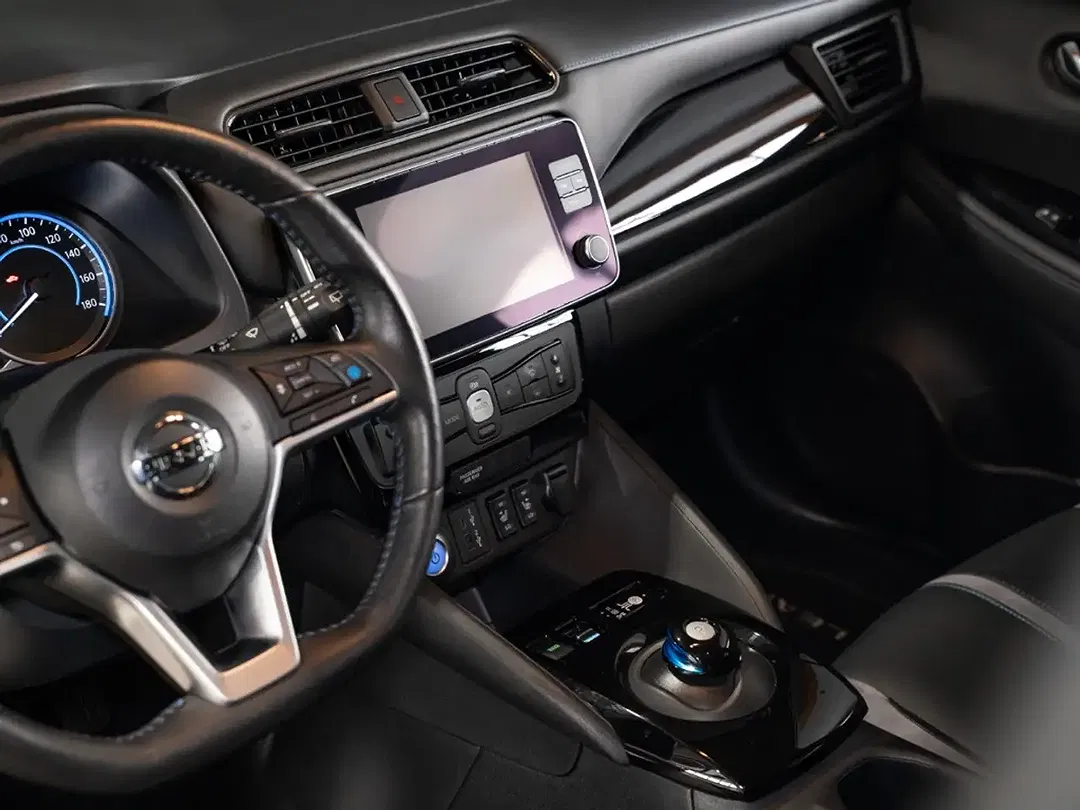 Nissan Leaf - Thumbnail 17