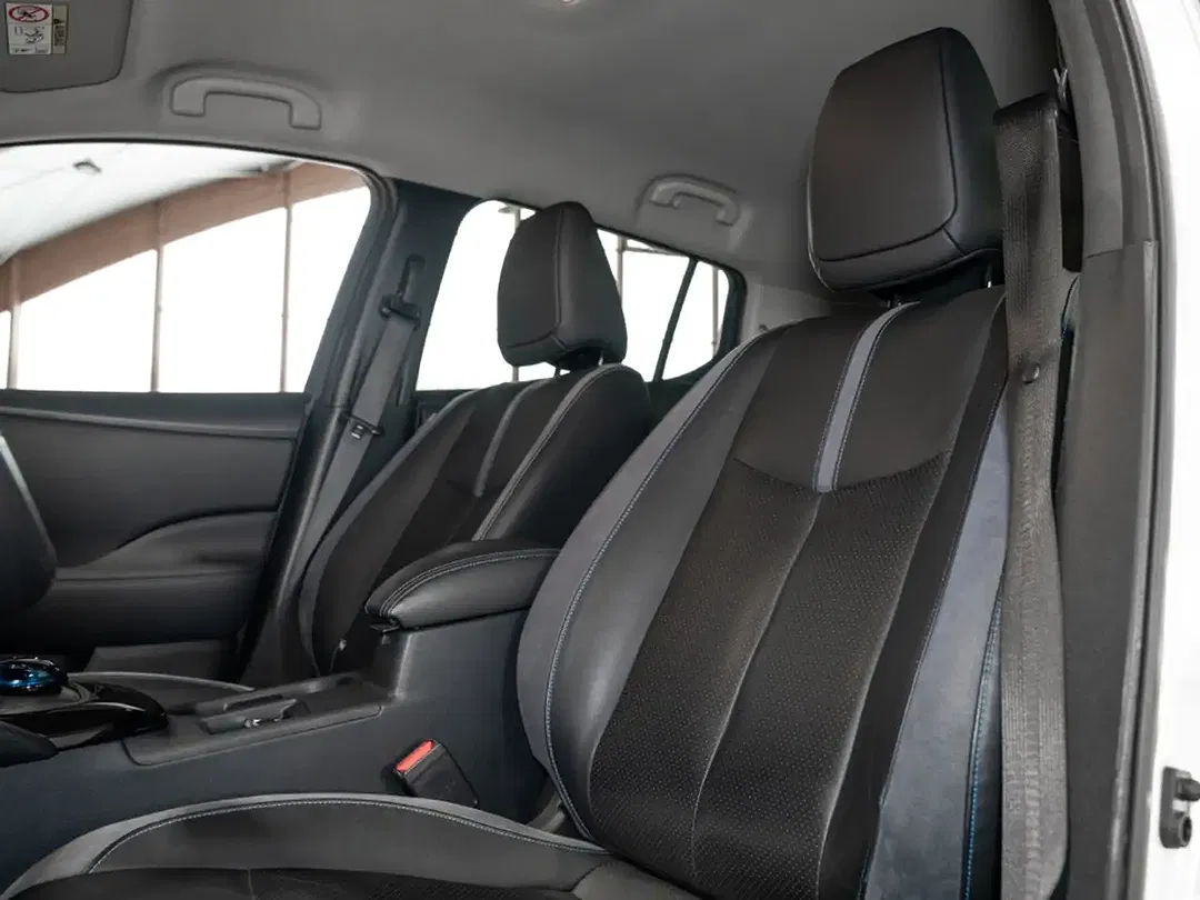 Nissan Leaf - Thumbnail 6