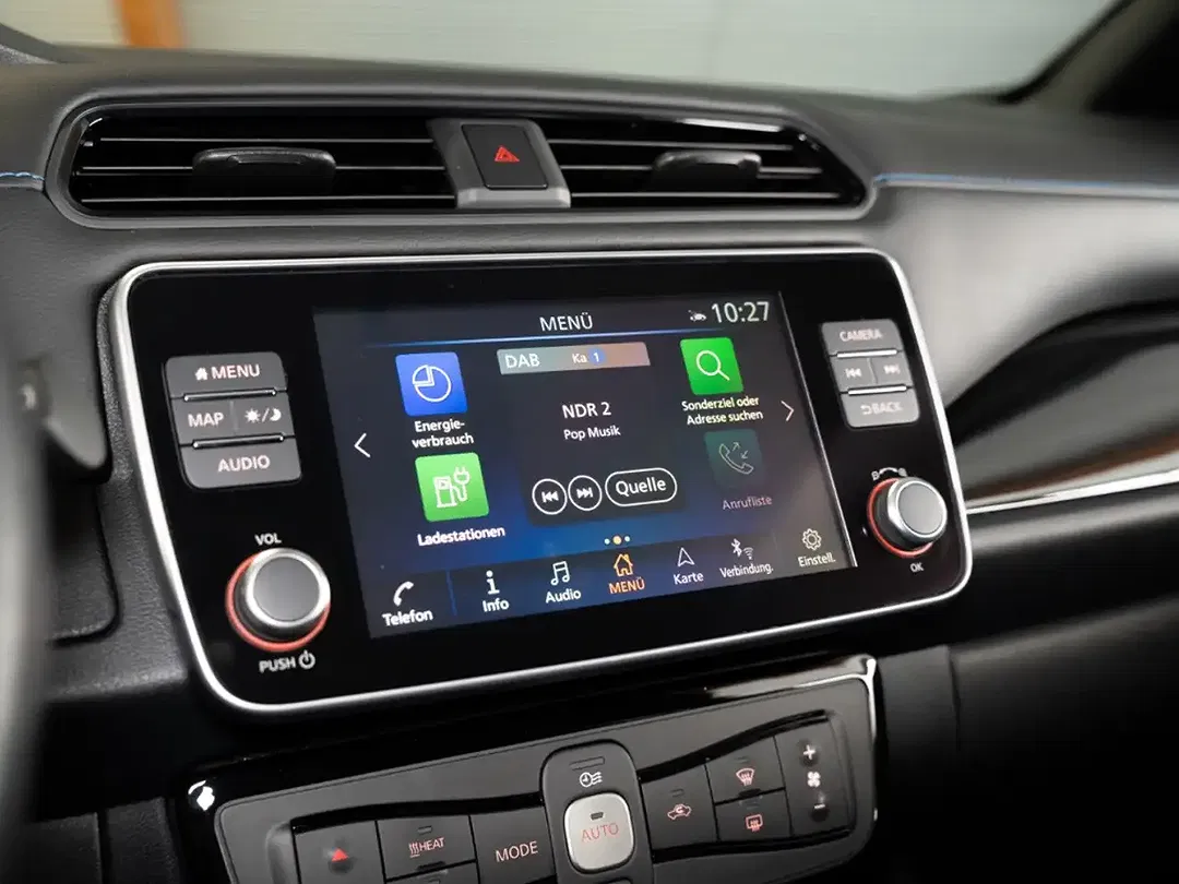 Nissan Leaf - Thumbnail 9