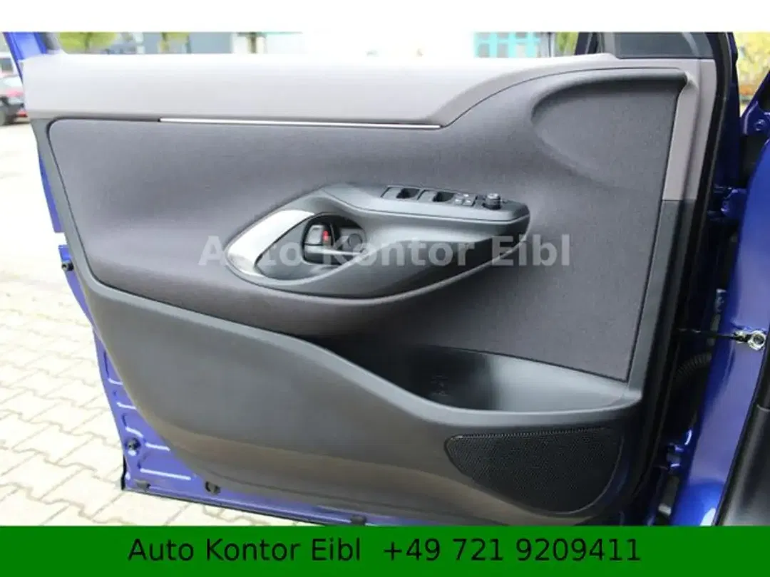 Toyota Yaris Cross - Thumbnail 10