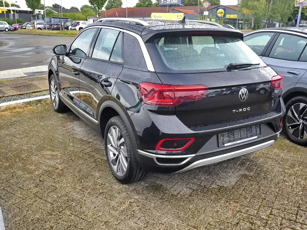Volkswagen T-Roc - Thumbnail 4