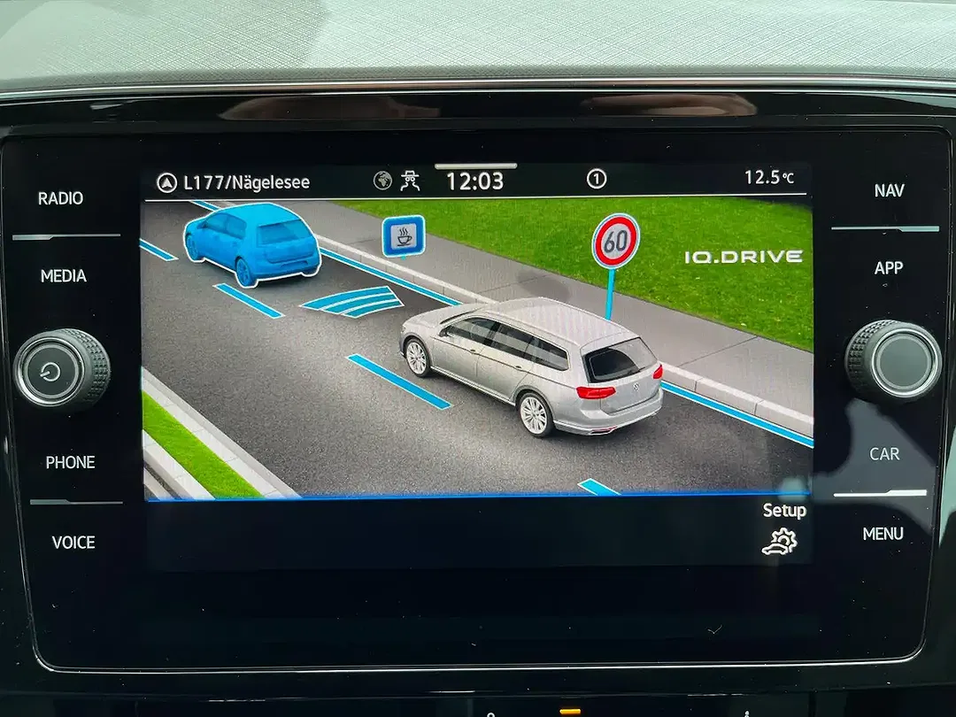 Volkswagen Passat Variant - Thumbnail 8
