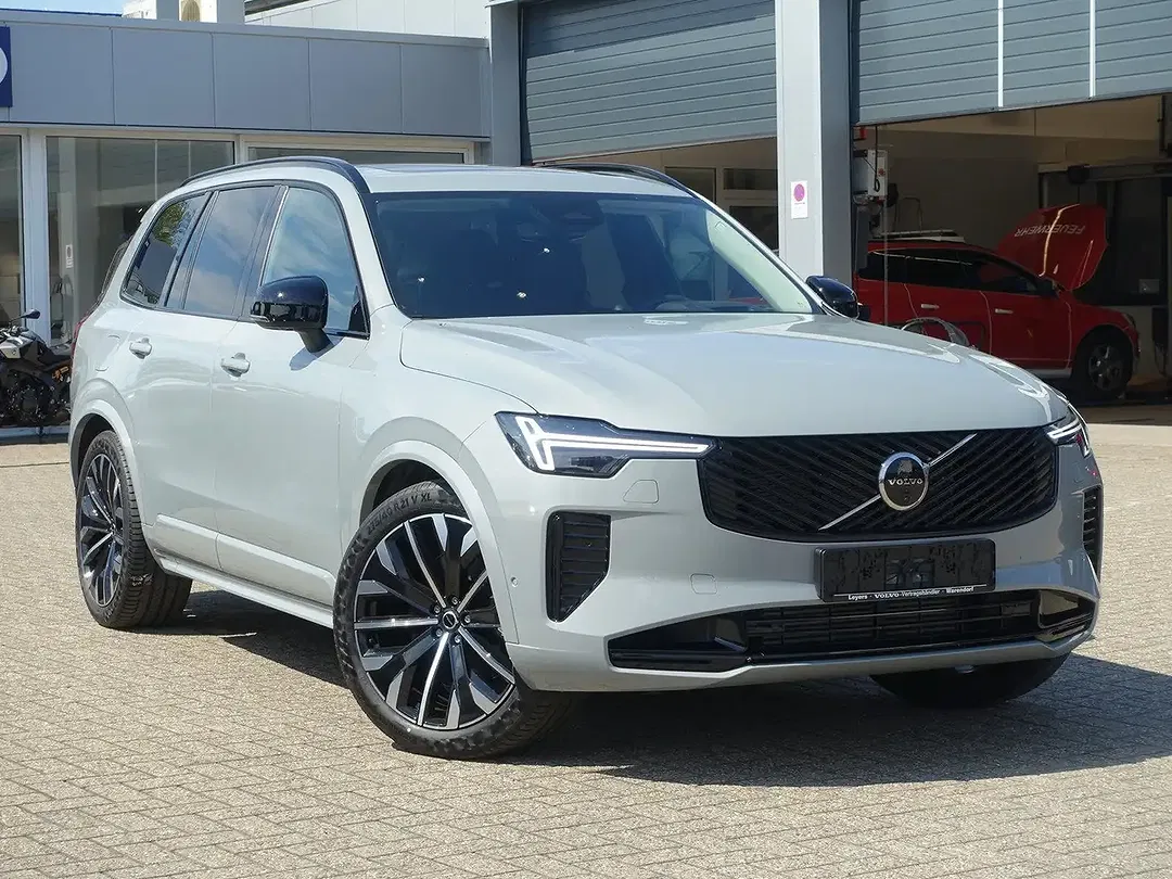 Volvo XC90 T8 PHEV Hybrid AWD Plus - foto 2