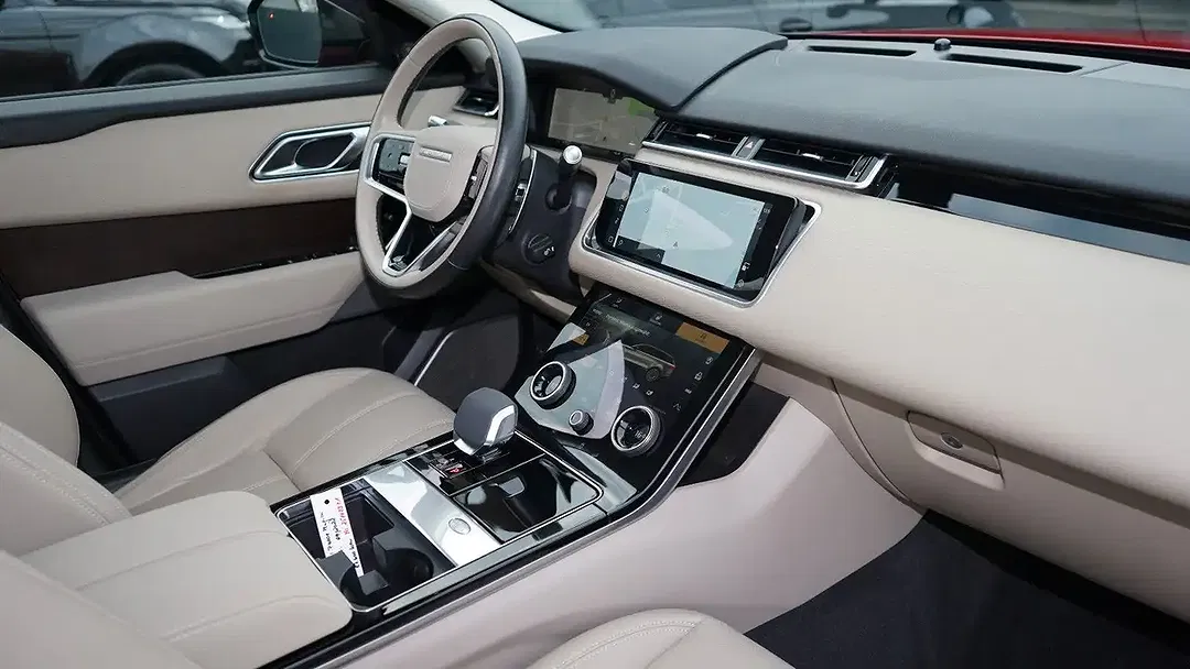 Land Rover Range Rover Velar - Thumbnail 5