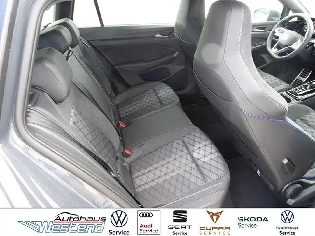 Volkswagen Golf - Thumbnail 10
