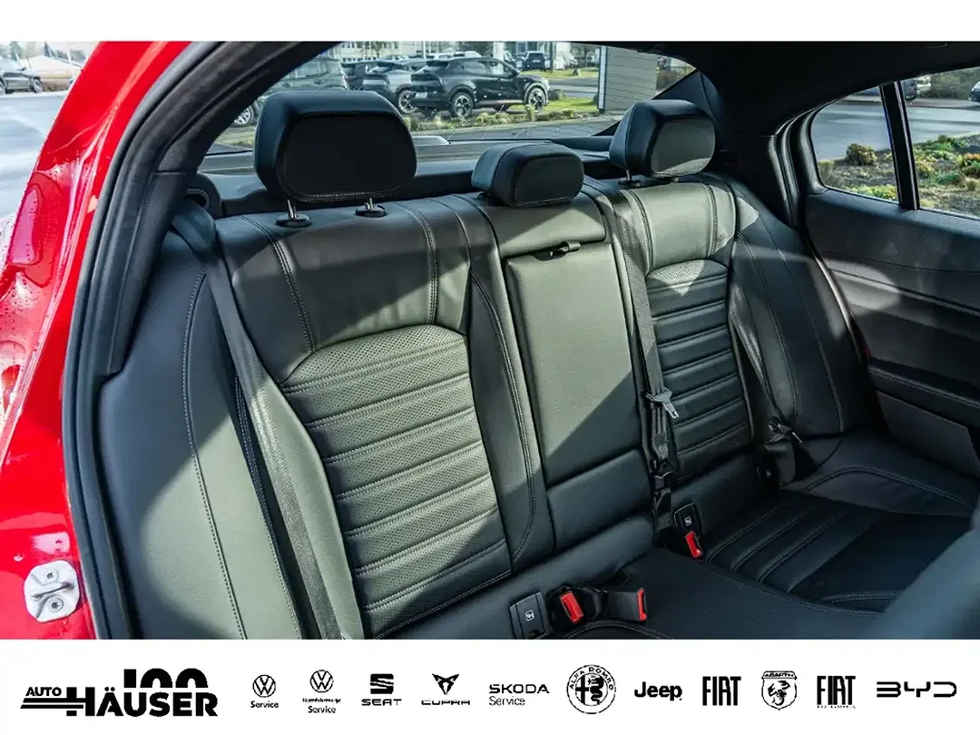 Alfa Romeo Giulia - Thumbnail 10