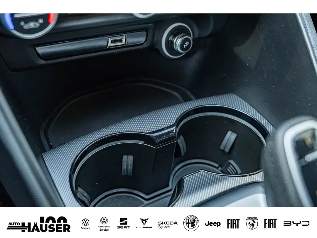 Alfa Romeo Giulia - Thumbnail 22