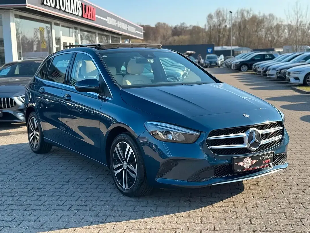Mercedes-Benz B 250 - Thumbnail 3