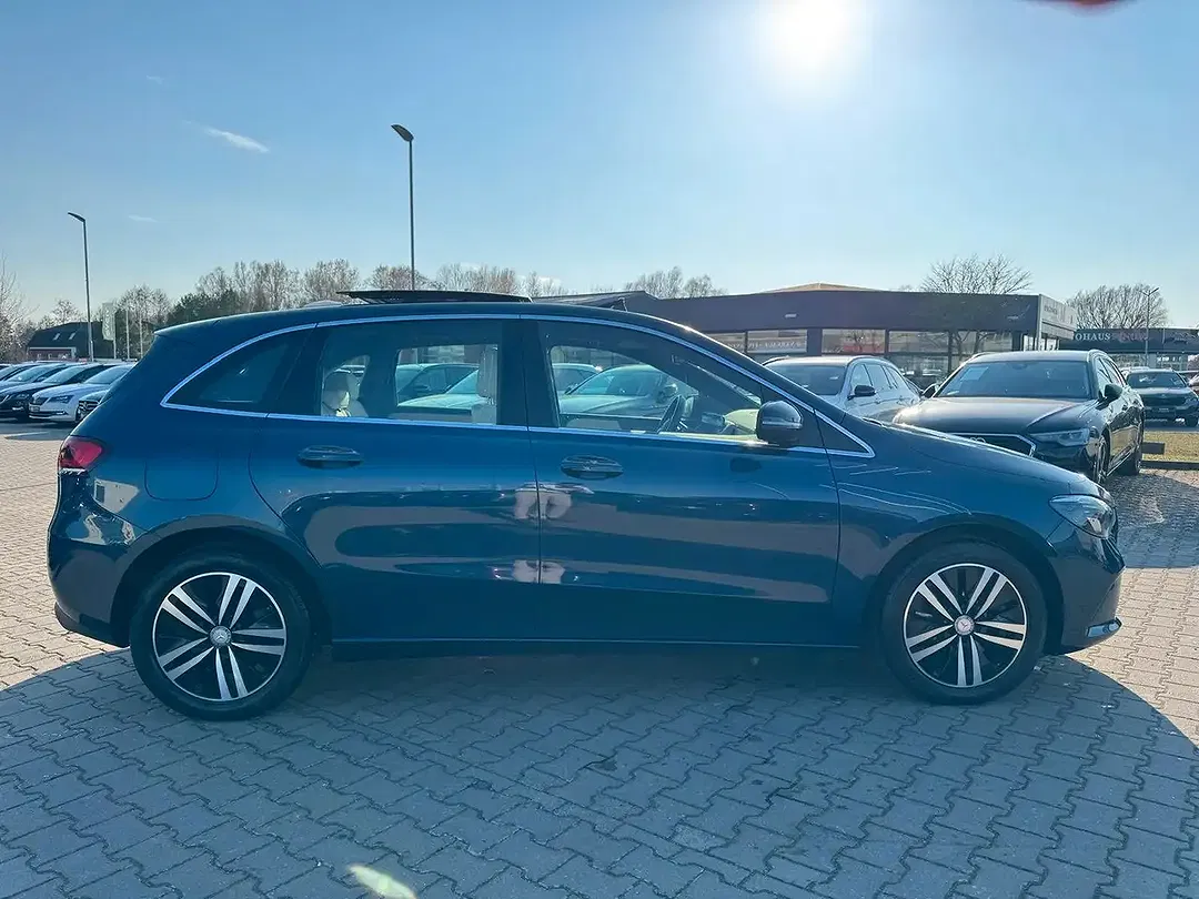 Mercedes-Benz B 250 - Thumbnail 9