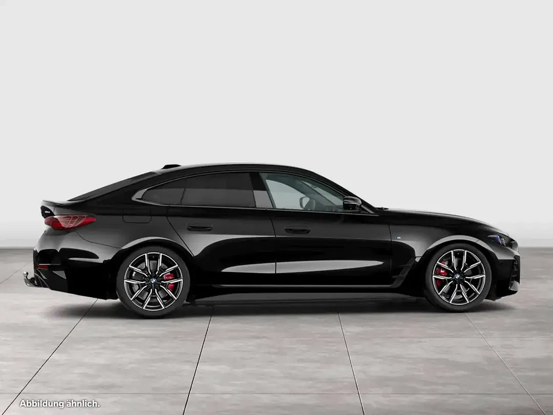 BMW i4 - Thumbnail 8