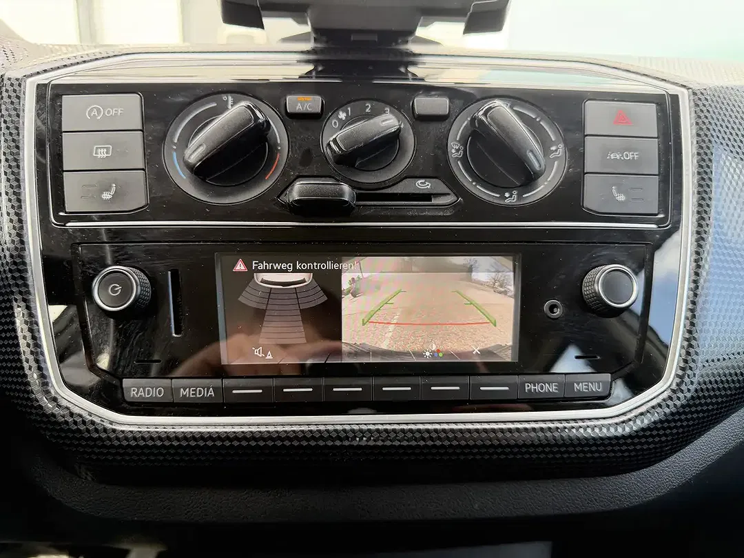 Volkswagen up! - Thumbnail 9
