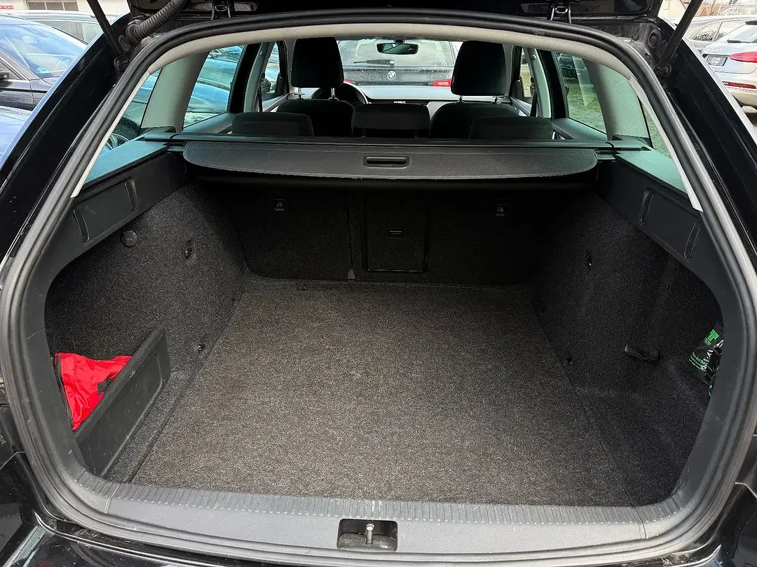 Skoda Octavia - Thumbnail 11