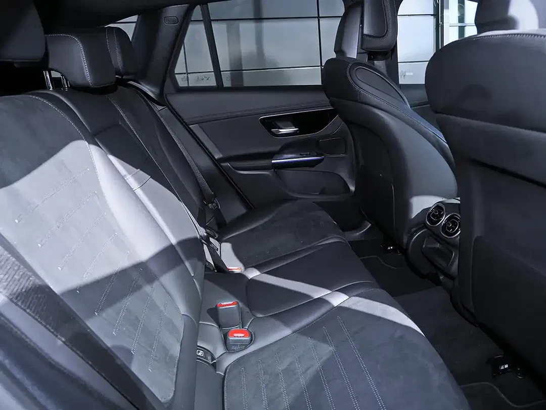 Mercedes-Benz GLC 300 - Thumbnail 15