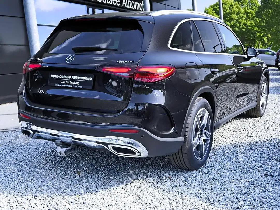 Mercedes-Benz GLC 300 - Thumbnail 6