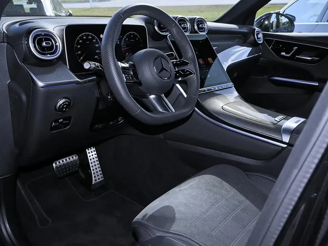 Mercedes-Benz GLC 300 - Thumbnail 9