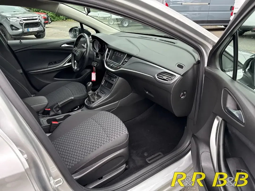 Opel Astra - Thumbnail 9