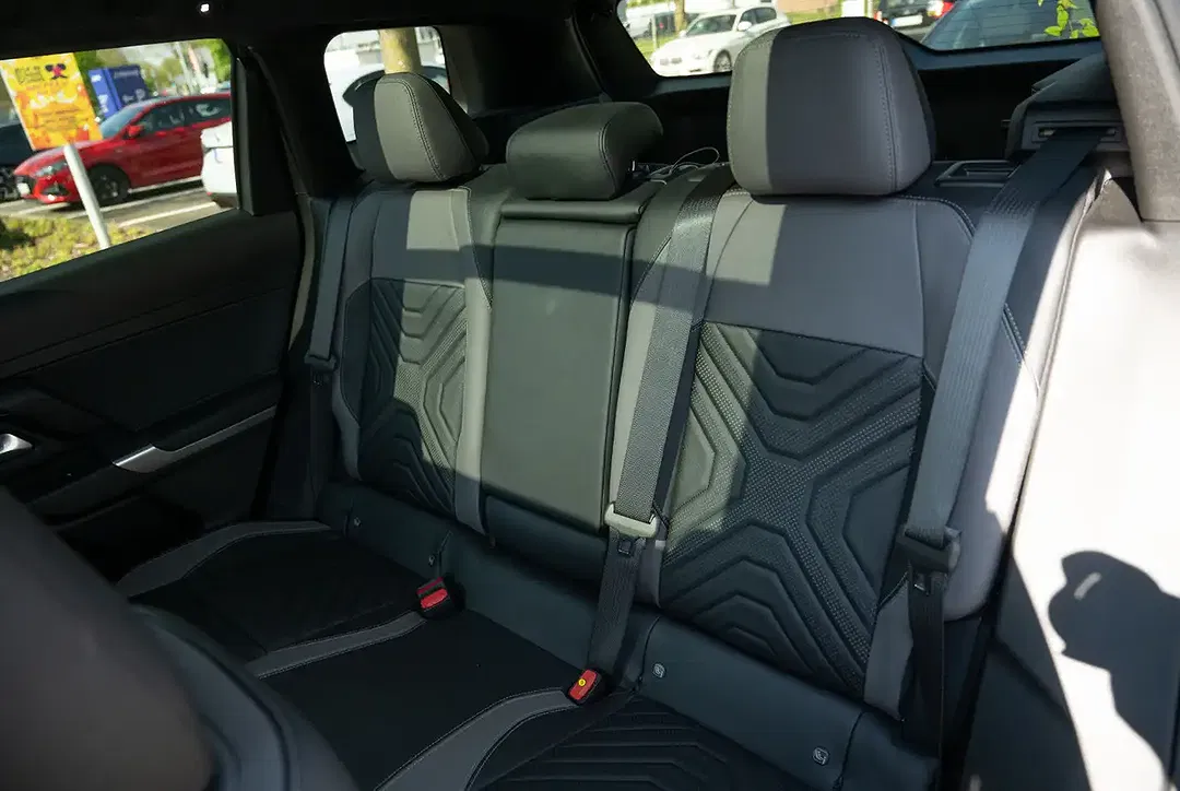 Jeep Compass - Thumbnail 9