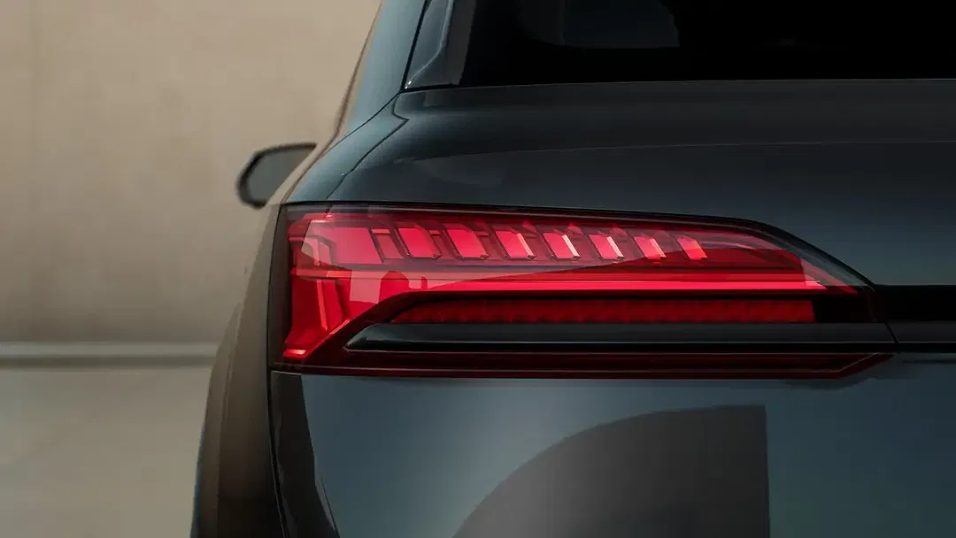Audi Q7 - Thumbnail 4
