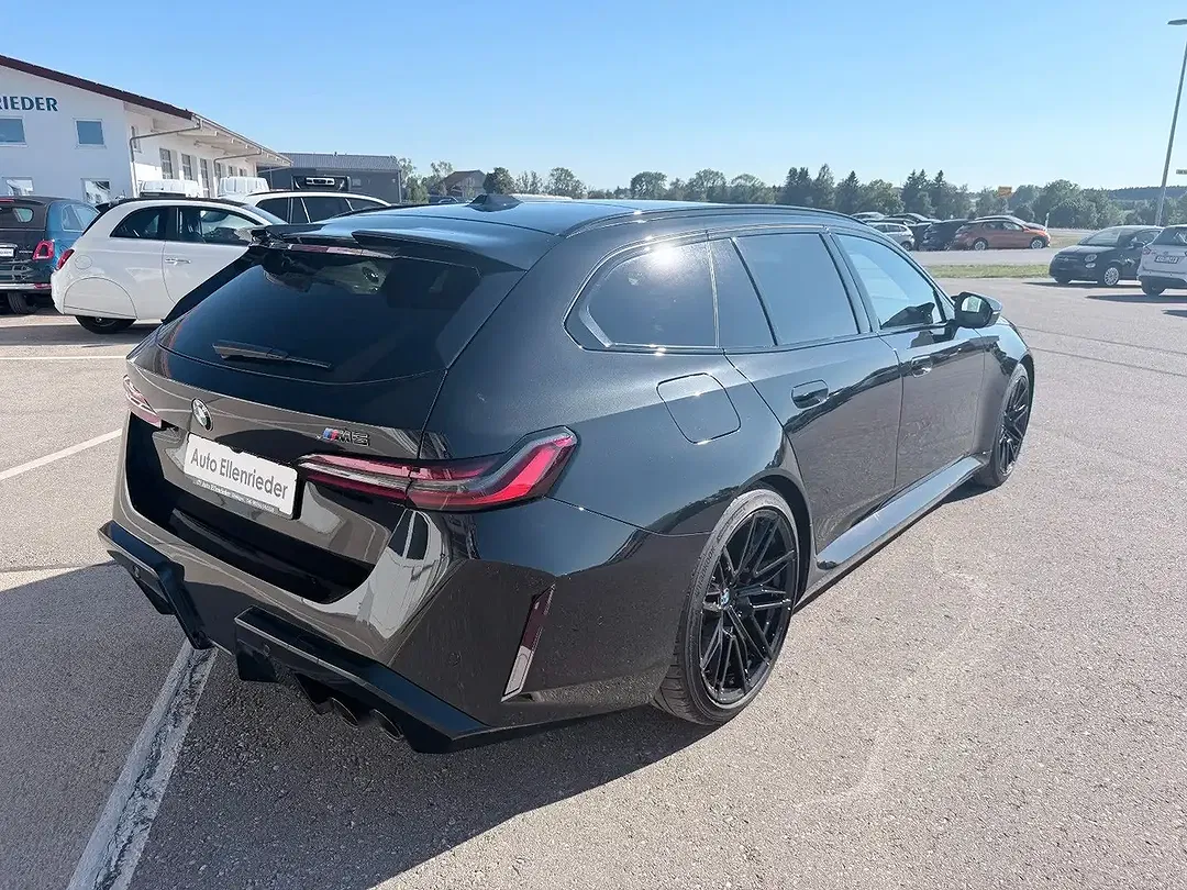 BMW M5 - Thumbnail 8