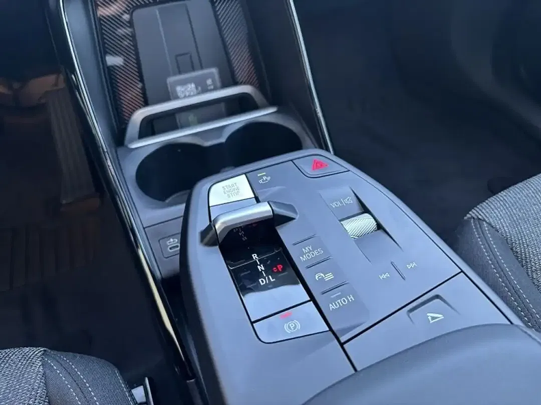 BMW X1 - Thumbnail 9