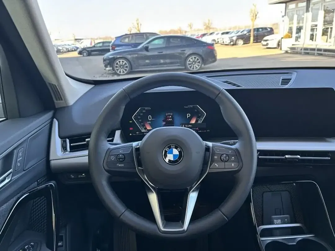 BMW X1 - Thumbnail 8