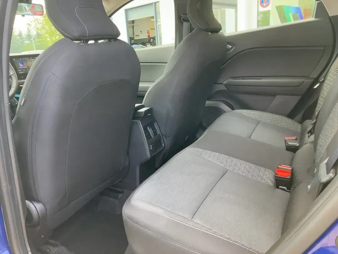 Renault Captur - Thumbnail 8