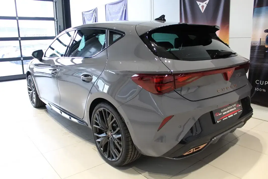 CUPRA Leon - Thumbnail 2