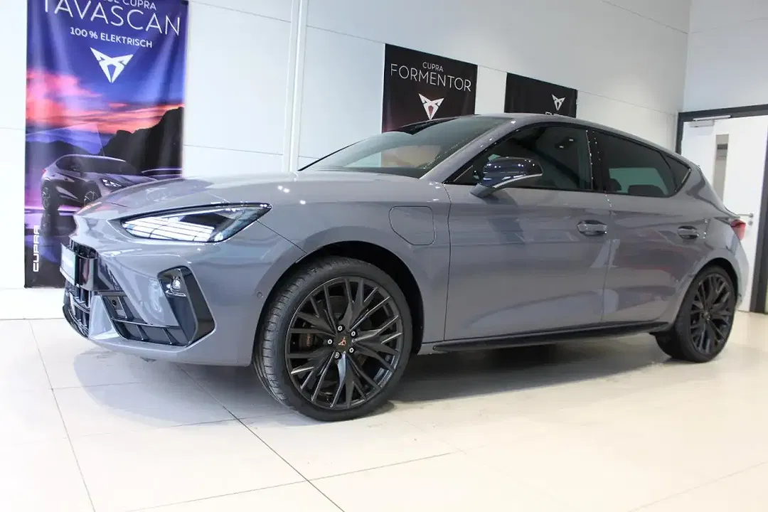CUPRA Leon - Thumbnail 5