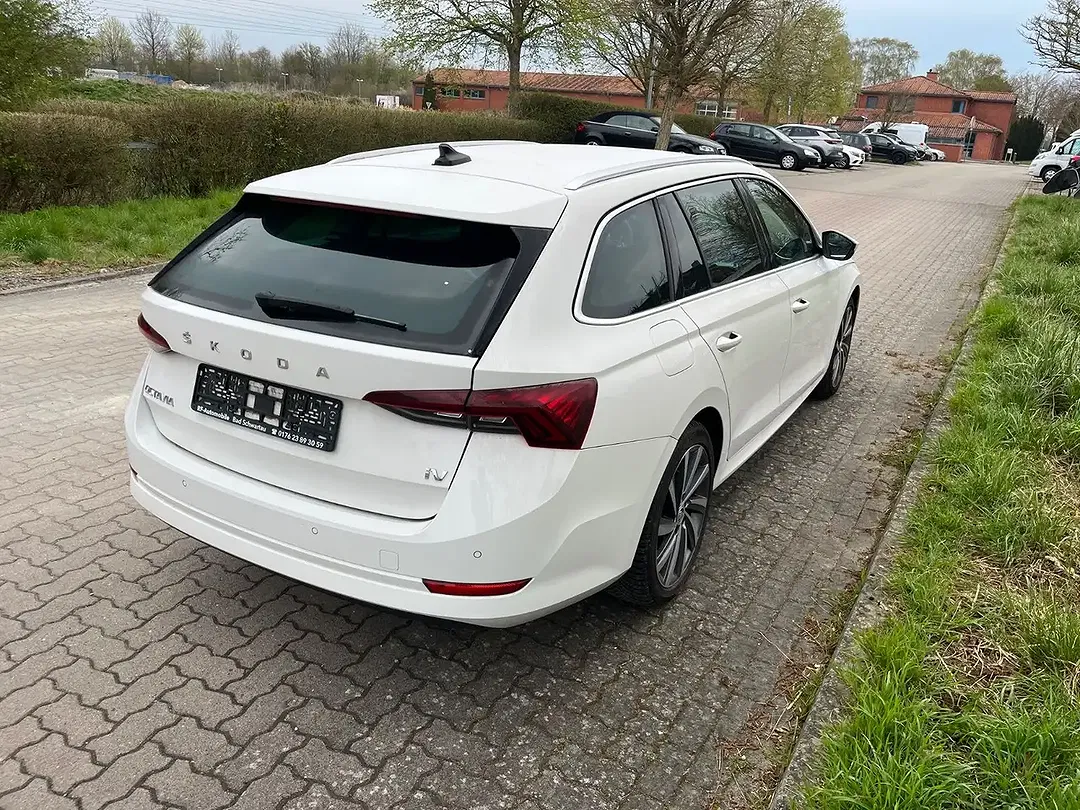 Skoda Octavia - Thumbnail 4