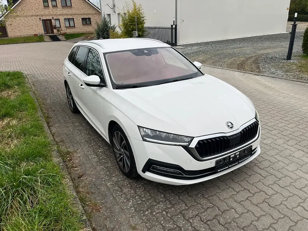 Skoda Octavia - Thumbnail 5