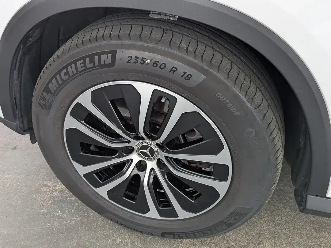 Mercedes-Benz GLC 200 - Thumbnail 9
