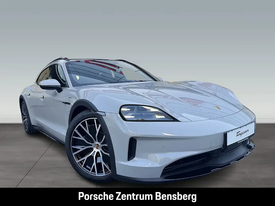 Porsche Taycan - Thumbnail 7