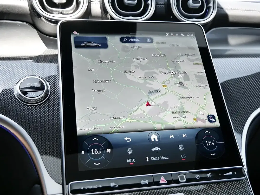 Mercedes-Benz GLC 220 - Thumbnail 12