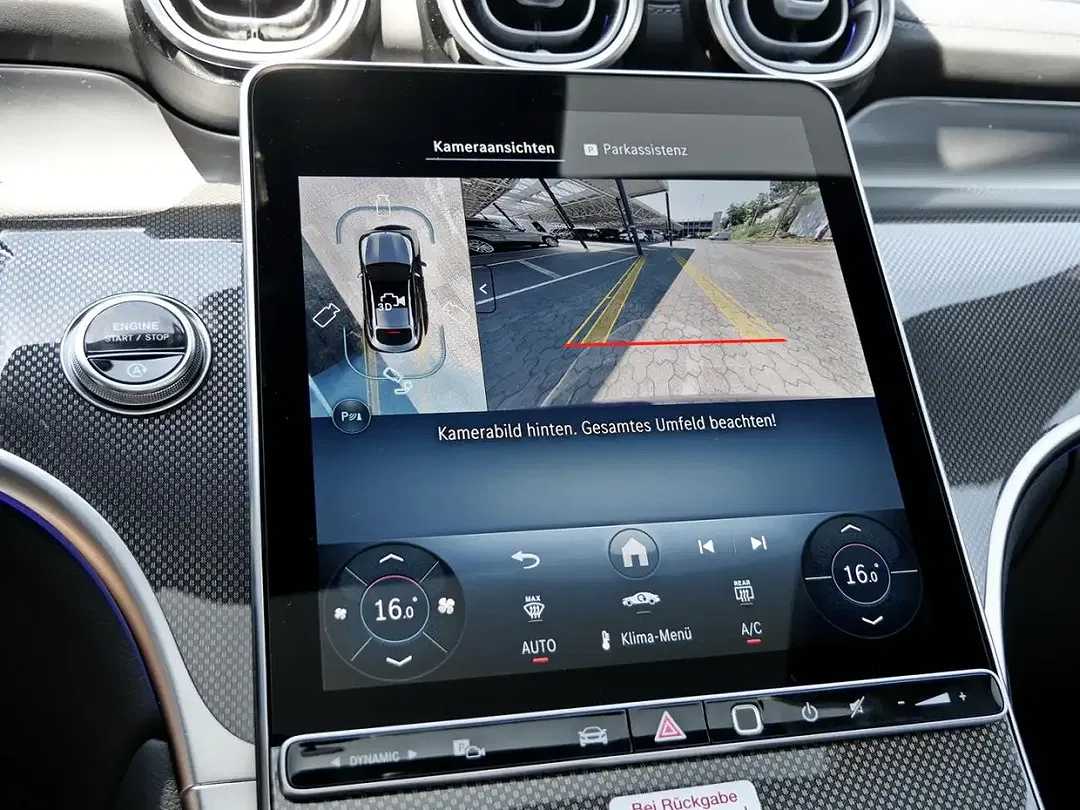 Mercedes-Benz GLC 220 - Thumbnail 13