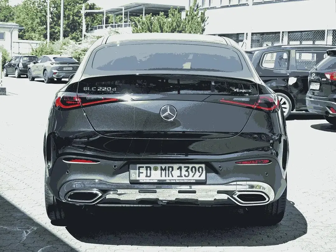 Mercedes-Benz GLC 220 - Thumbnail 4