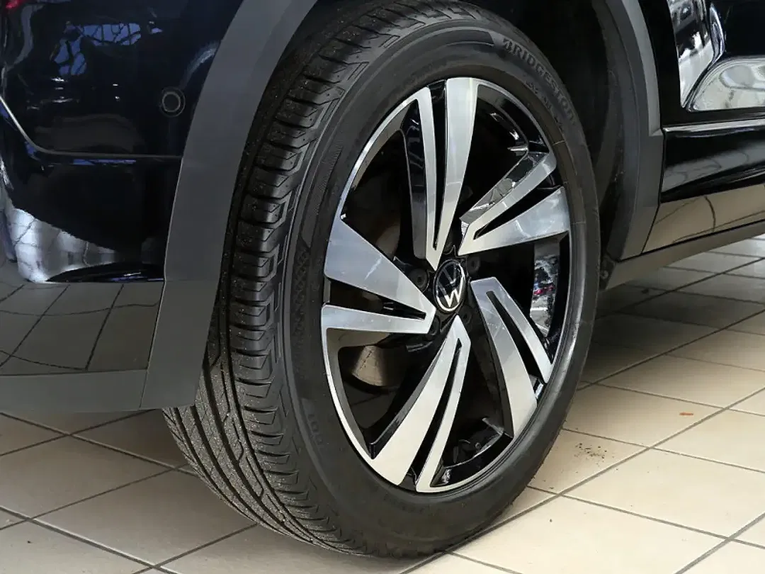 Volkswagen T-Roc - Thumbnail 10