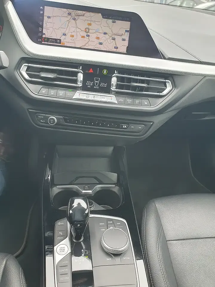 BMW 218 - Thumbnail 12