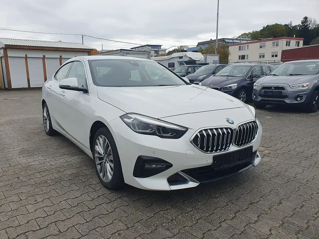 BMW 218 - Thumbnail 3