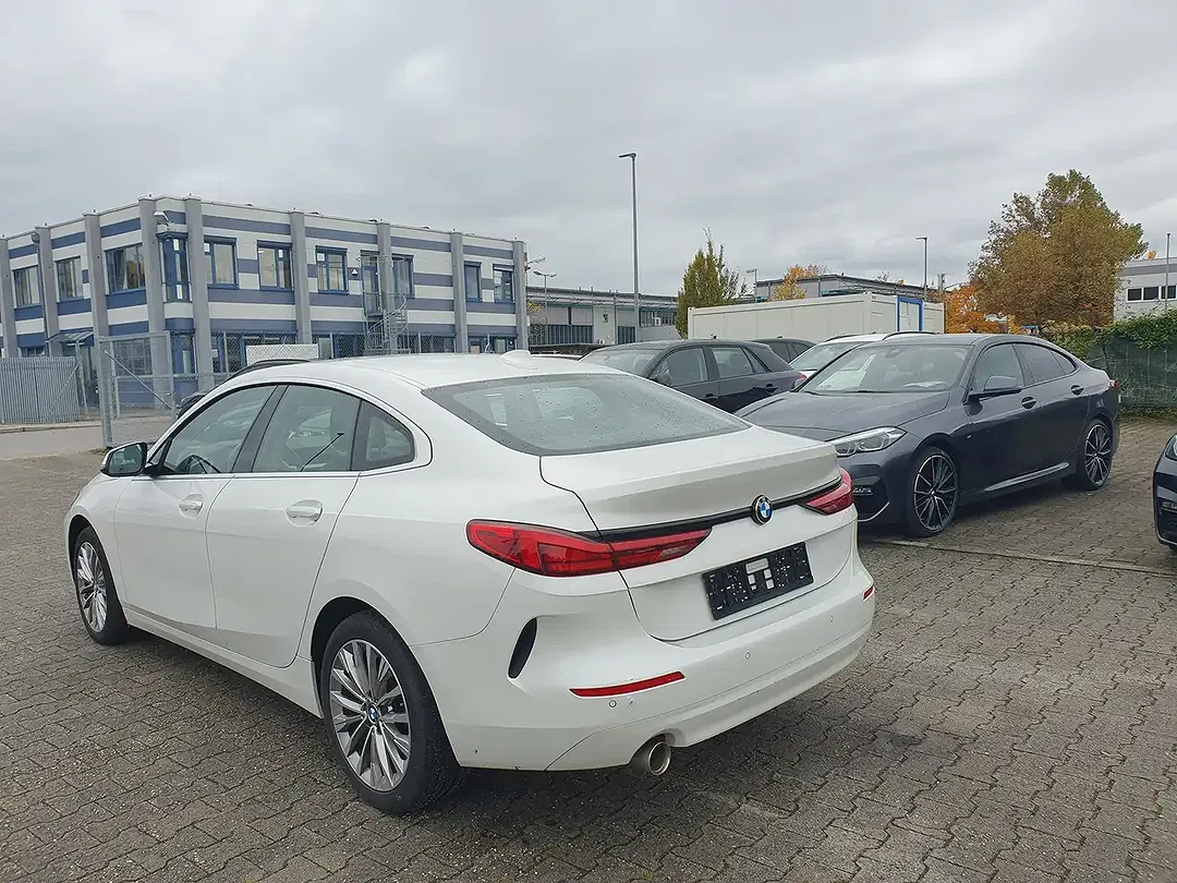 BMW 218 - Thumbnail 6