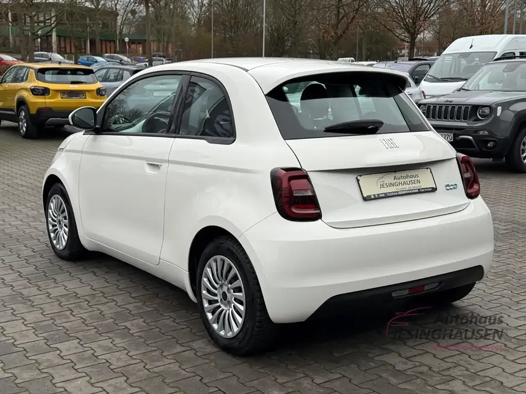 Fiat 500e - Thumbnail 8